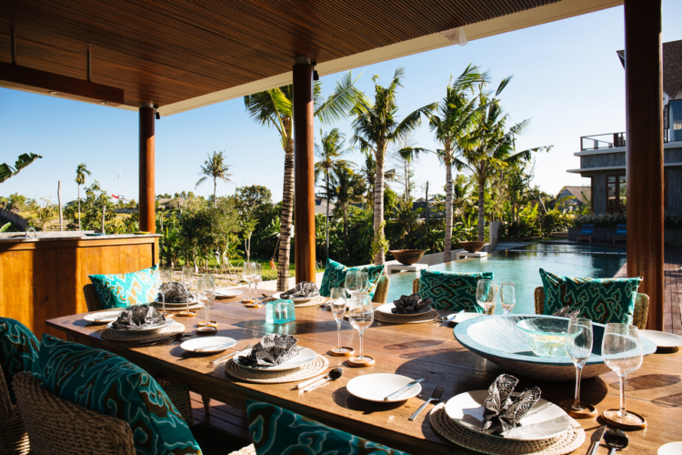 12 Copy of Villa Umah Daun Dining and pool view