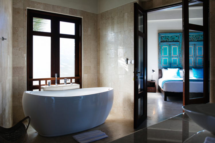 7 Copy of Villa Umah Daun Morning Glory ensuite